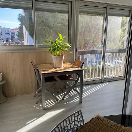 Appartement Au Pied De La Plage - Saint Cyprien Room photo